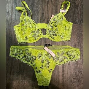 Victoria's Secret Ziggy Glam Limelight Lace Mesh Fishnet Bra & Thong Set 32D M